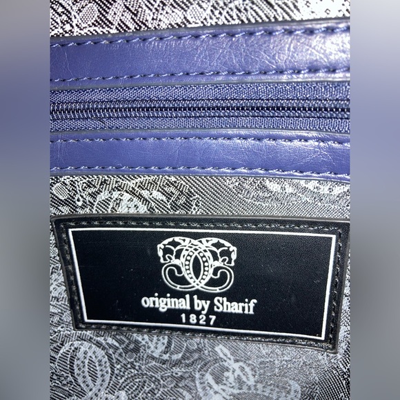 πTODAY***$39***Vintage Sharif navy leather purse w metallic snakeskin accents. - Picture 10 of 10